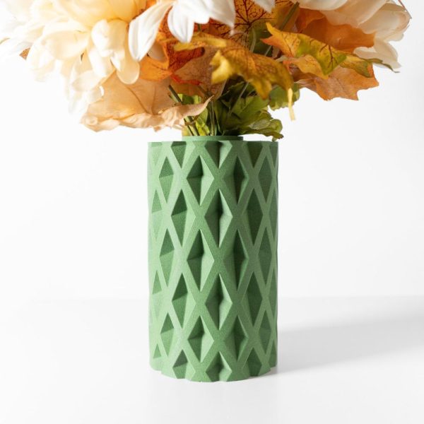 Artistic Vase for Modern Interior Styling - Kymara Vase