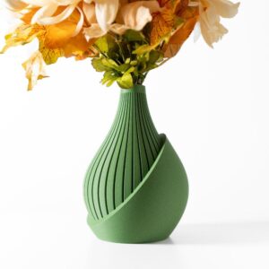 Yovi Vase