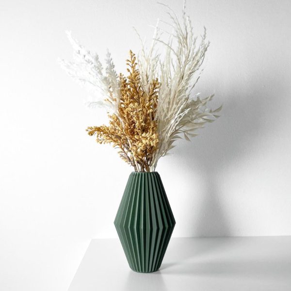 Sleek Contemporary Vase for Flower Arrangements - Hivara Vase