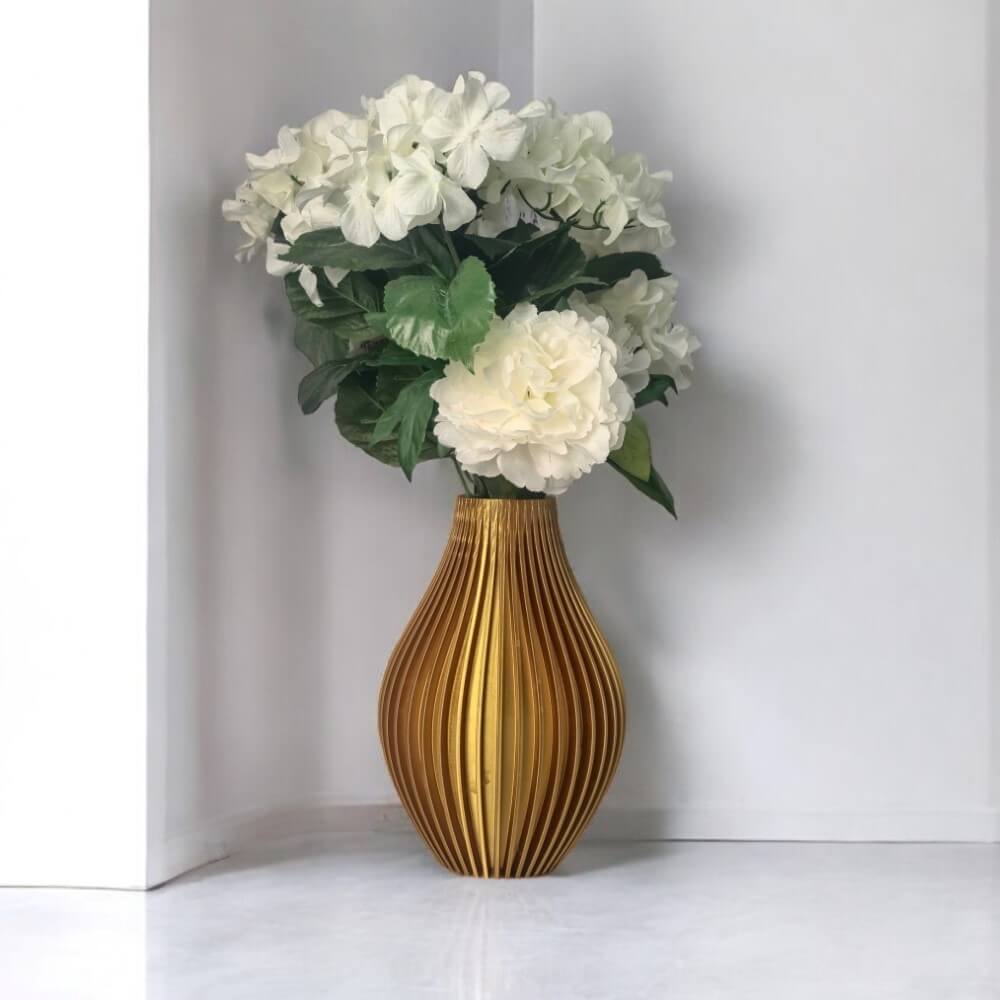 Modern Accent Vase for Flower Displays - Eres Vase - Image 11