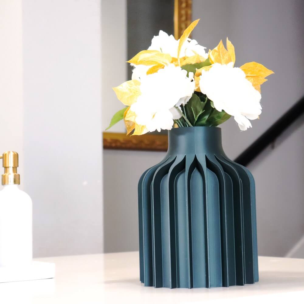 Decorative Vase for Modern Living Spaces - Kinsu Short Vase - Image 3