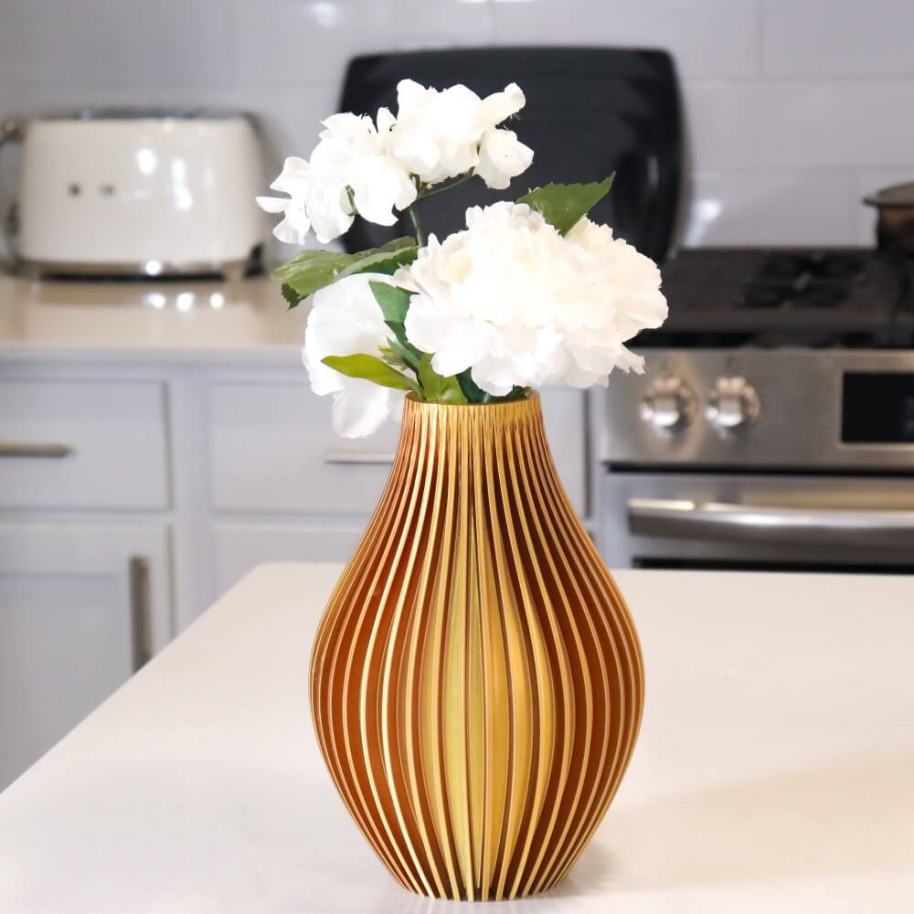 Modern Accent Vase for Flower Displays - Eres Vase - Image 9