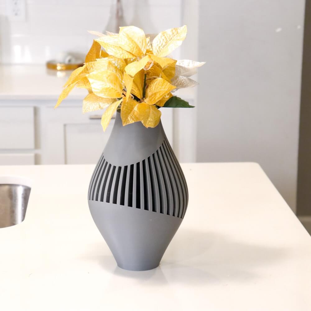 Trendy Decorative Vase for Modern Homes - Rinex Vase - Image 3