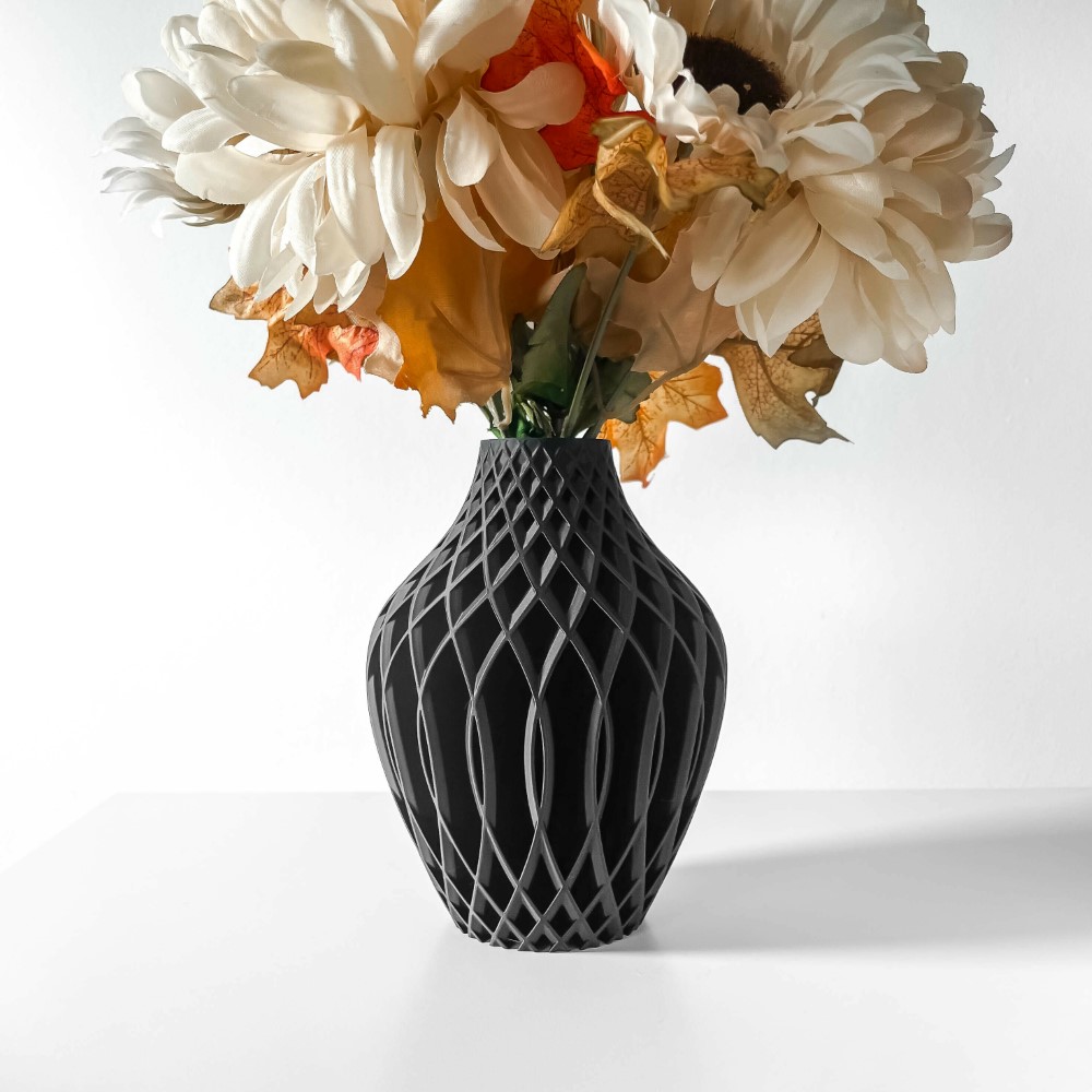 Stunning Modern Vase with Artistic Ingenuity – Vika Vase - Image 8